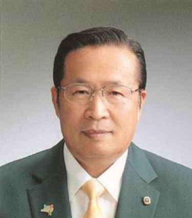 中村 靖治
